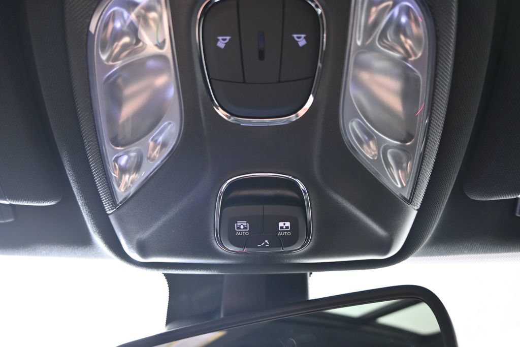 New 2026 Jeep Compass Trailhawk w/ Sun, Sound & Navigation Group AWD/4WD image 33