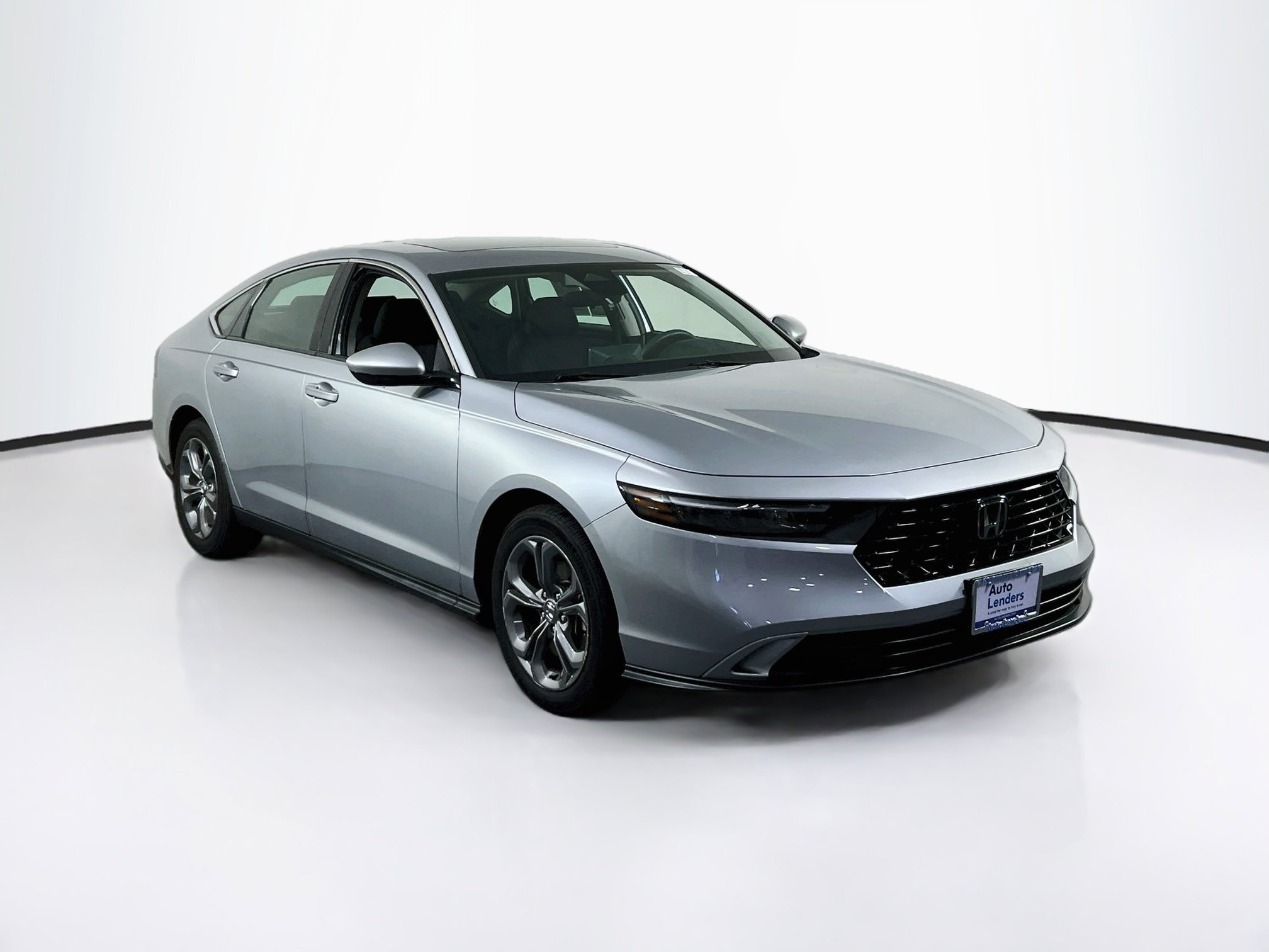 Used 2023 Honda Accord EX image 3