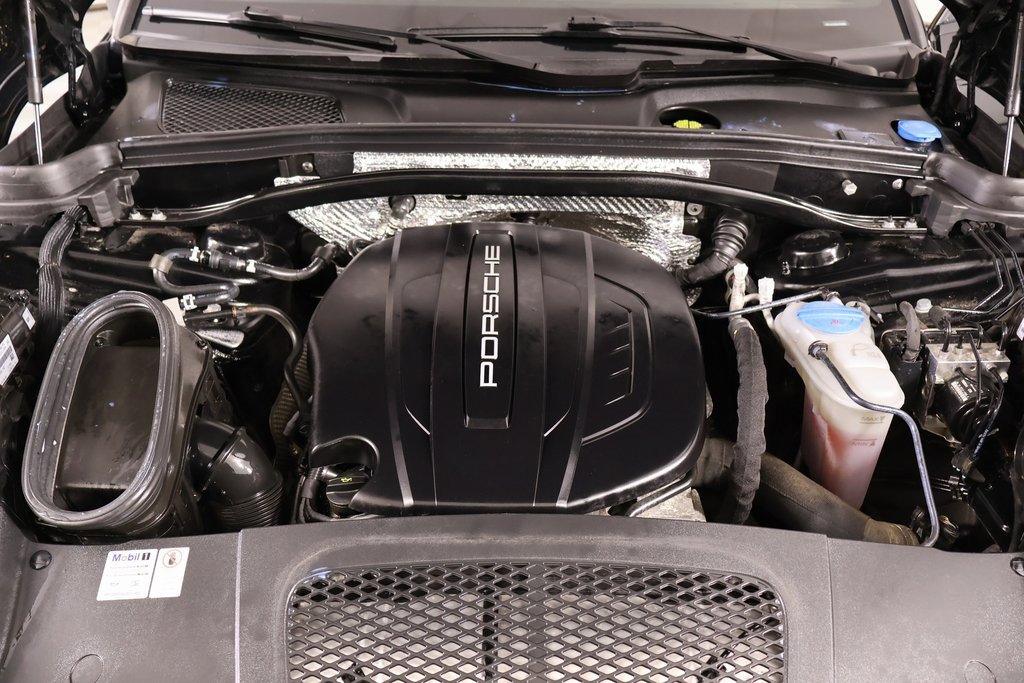 Used 2018 Porsche Macan image 19