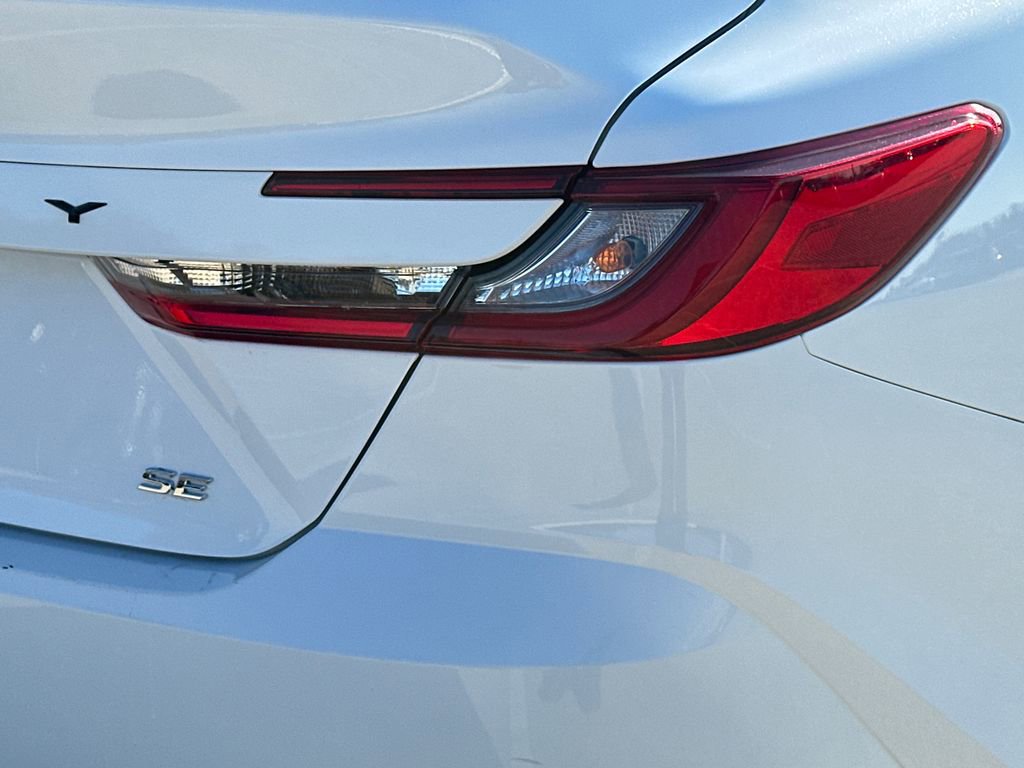 Certified 2025 Toyota Camry SE image 5