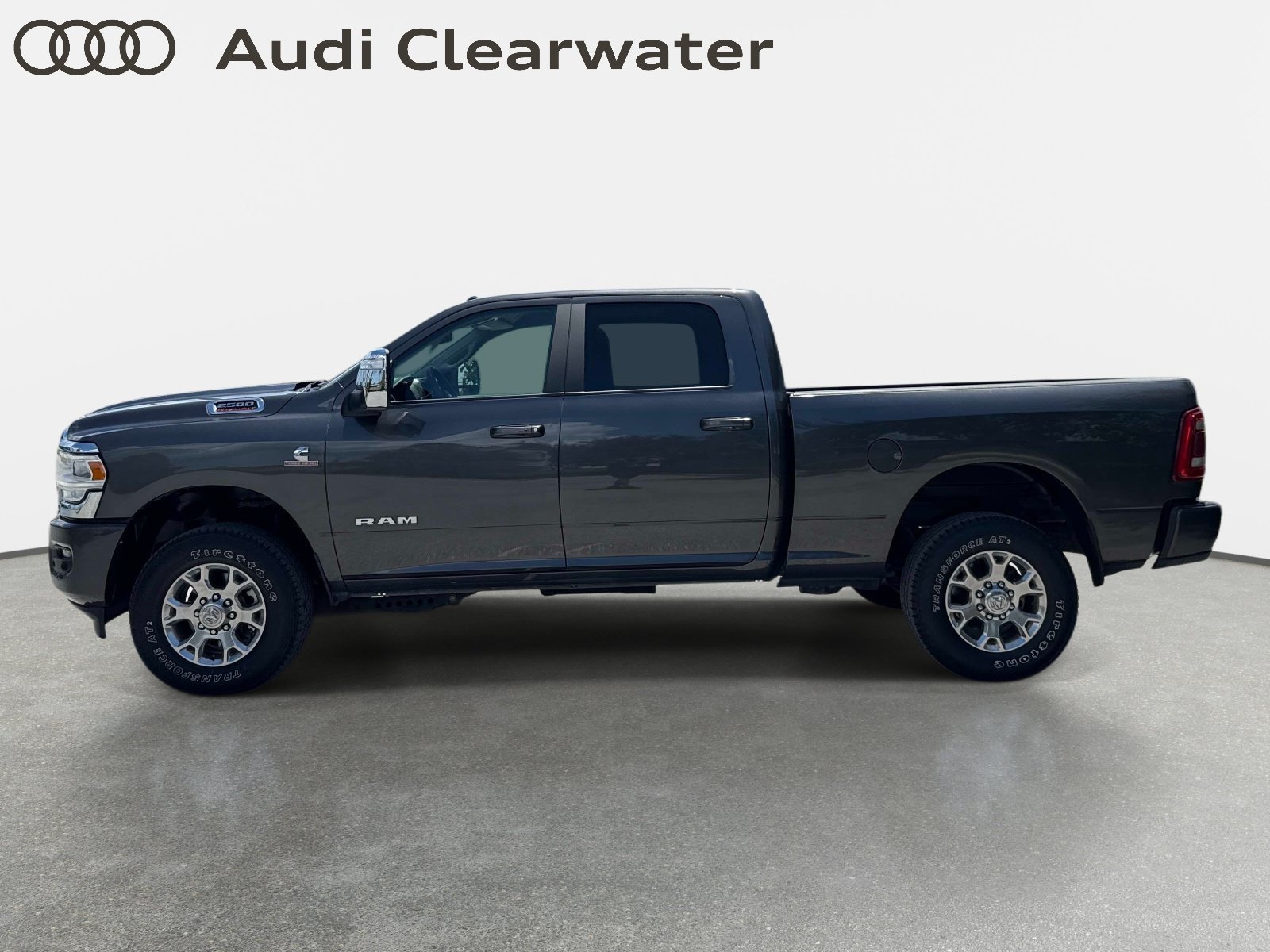 Used 2024 RAM 2500 Laramie AWD/4WD image 2