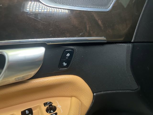 Used 2018 Volvo XC90 T6 Momentum w/ Momentum Plus Package image 45