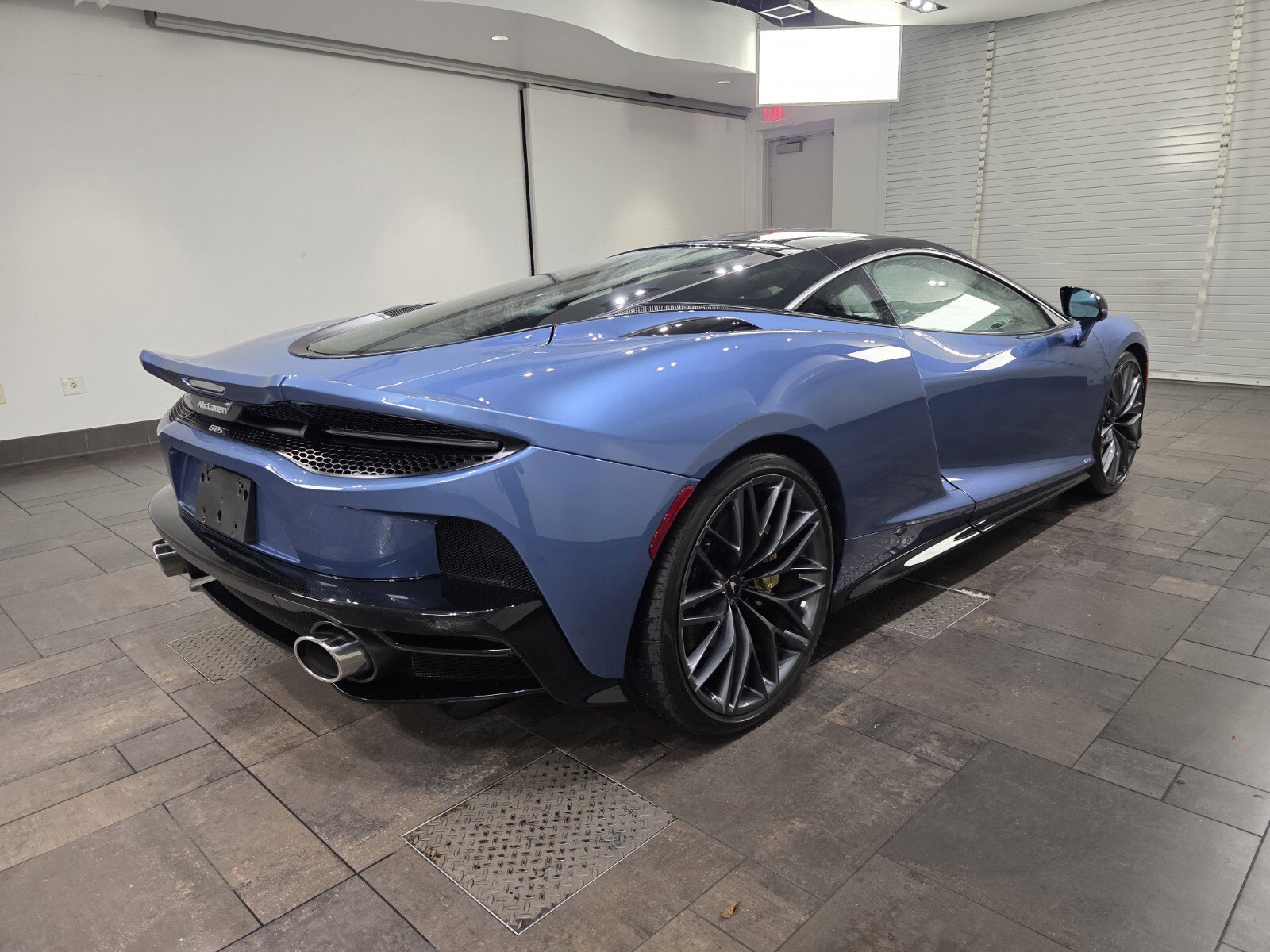 New 2026 McLaren GTS RWD image 22