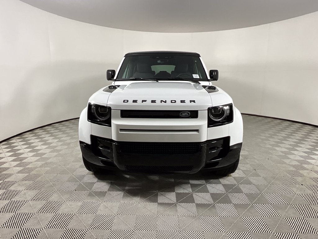 New 2026 Land Rover Defender 130 X-Dynamic SE AWD/4WD image 8