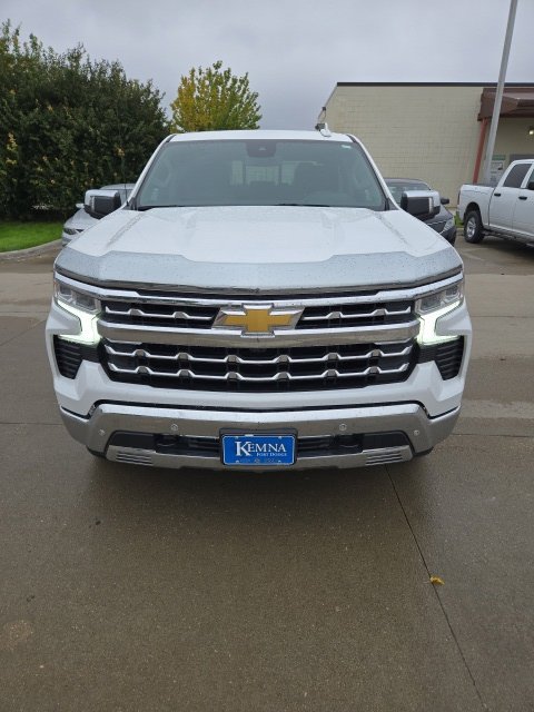 Used 2024 Chevrolet Silverado 1500 LTZ AWD/4WD image 8