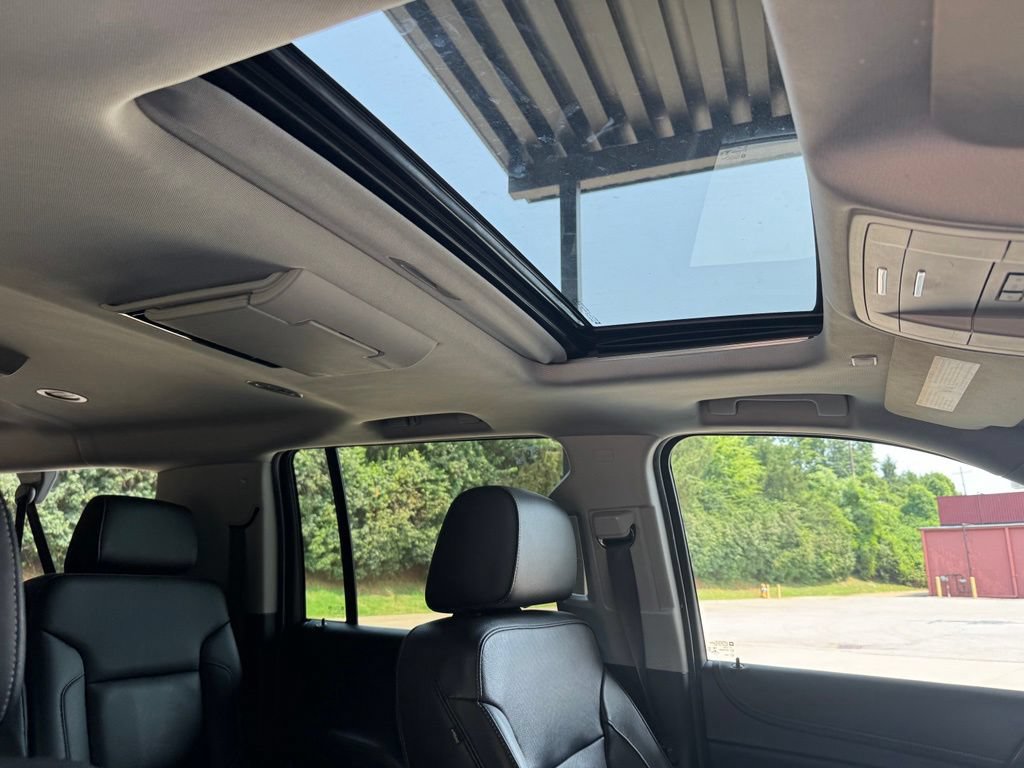 Used 2020 GMC Yukon XL SLT w/ Open Road Package AWD/4WD image 31