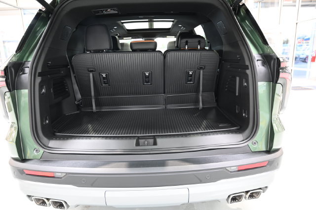 New 2027 Chevrolet Traverse Z71 w/ Enhanced Driving Package AWD/4WD image 30