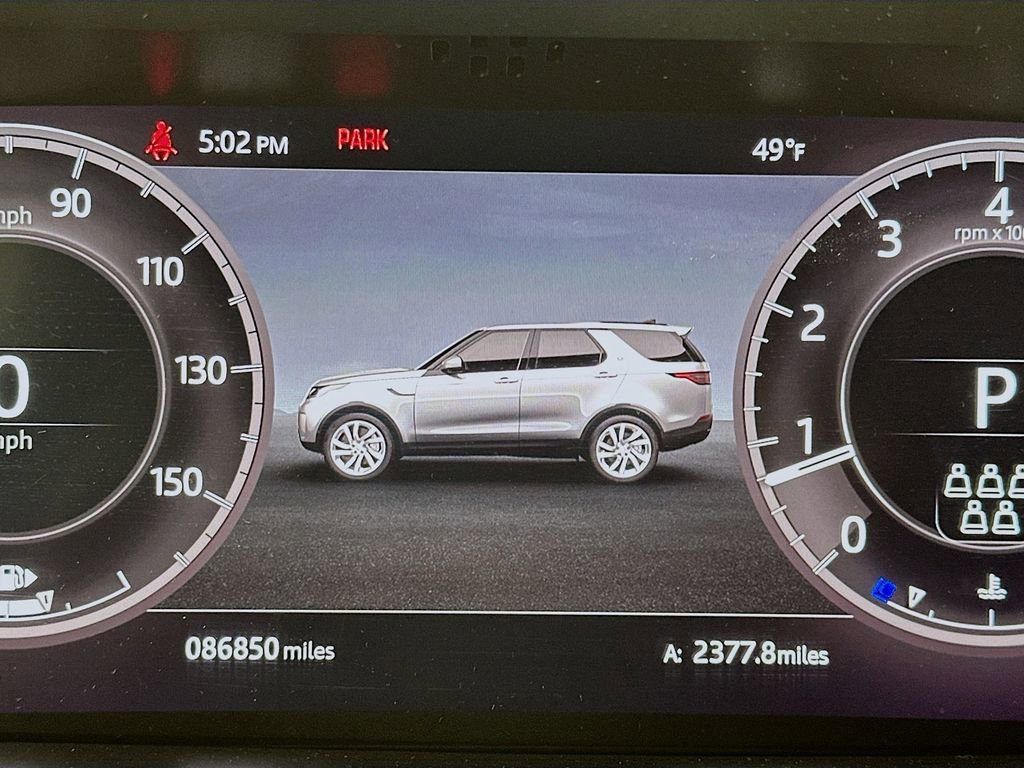 Used 2020 Land Rover Discovery Landmark image 15