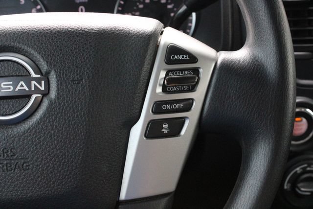 Used 2023 Nissan Titan SV AWD/4WD image 8