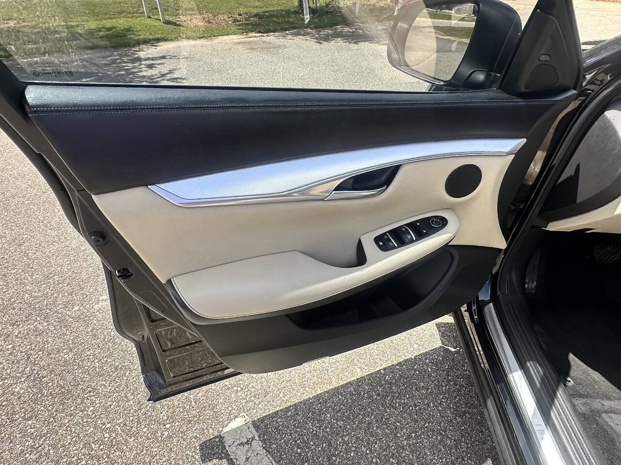 Used 2021 INFINITI QX50 Luxe w/ Cargo Package FWD image 10