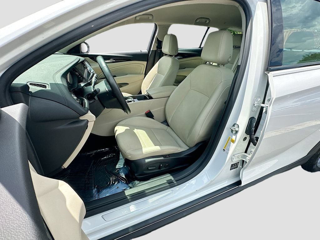 Used 2019 Buick Regal Essence w/ Driver Confidence Package I AWD/4WD image 22