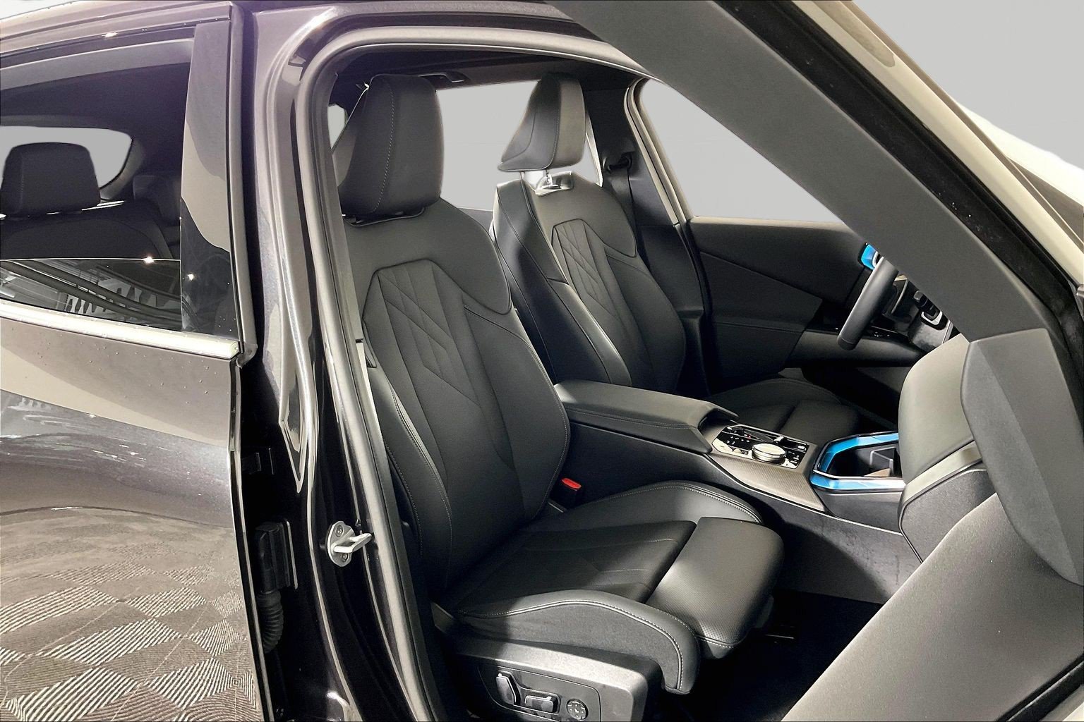 Certified 2025 BMW X3 xDrive30i AWD/4WD image 10