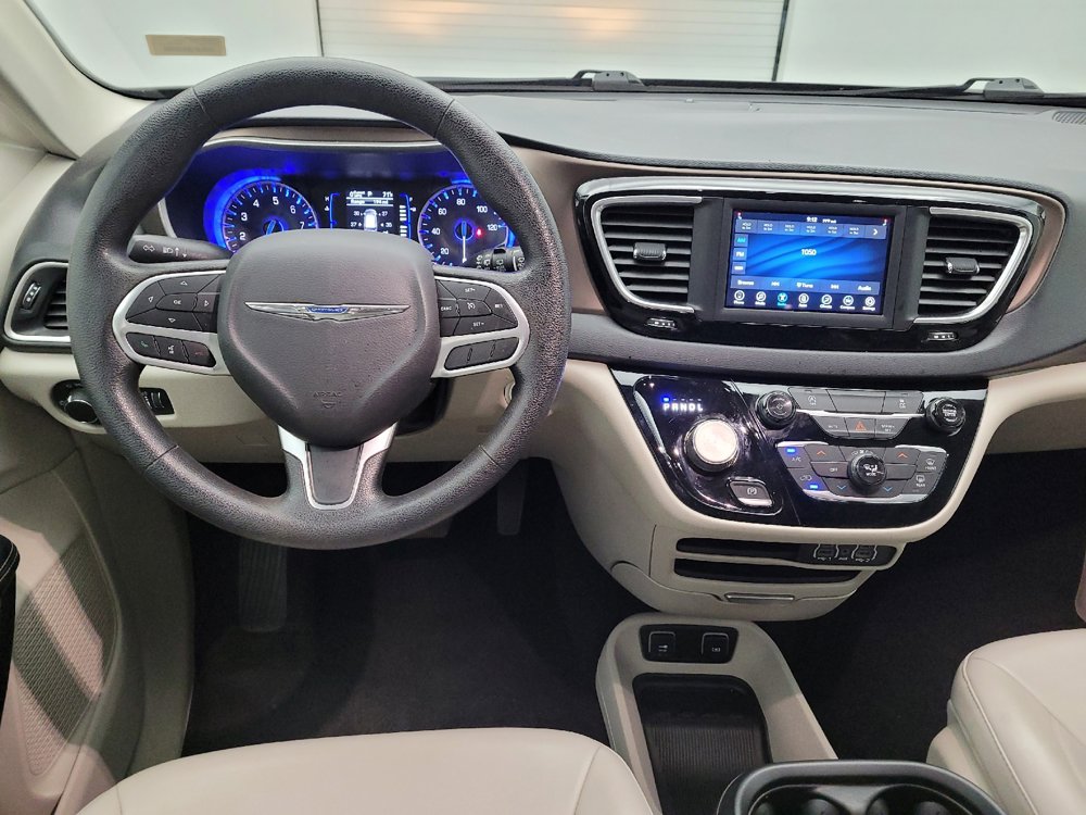 Used 2021 Chrysler Voyager Lxi FWD image 22