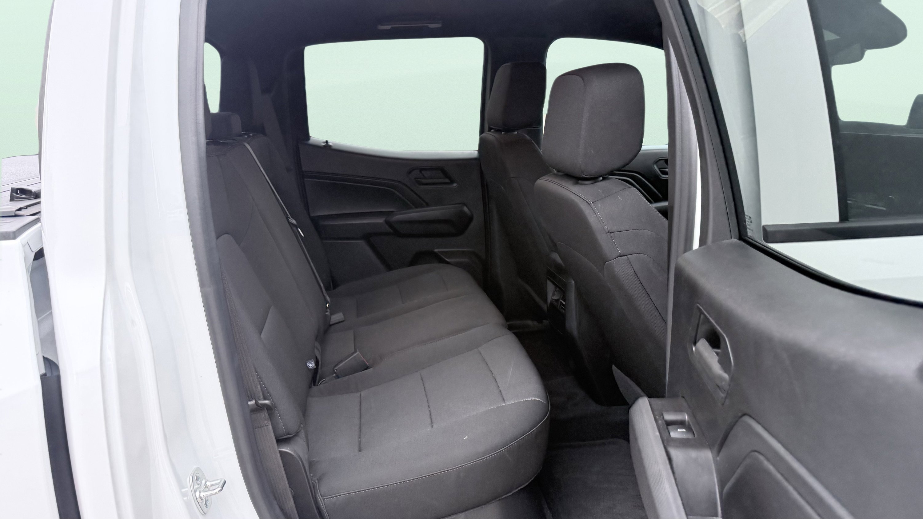 Used 2024 Chevrolet Colorado Trail Boss w/ Technology Package AWD/4WD image 42