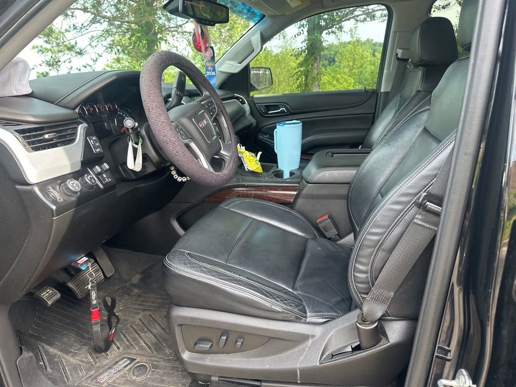Used 2019 GMC Yukon SLE w/ HD Trailering Package AWD/4WD image 4