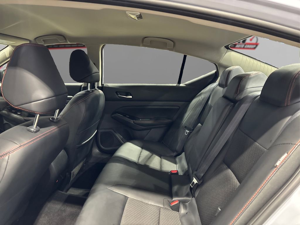 Used 2025 Nissan Altima 2.5 SR image 10