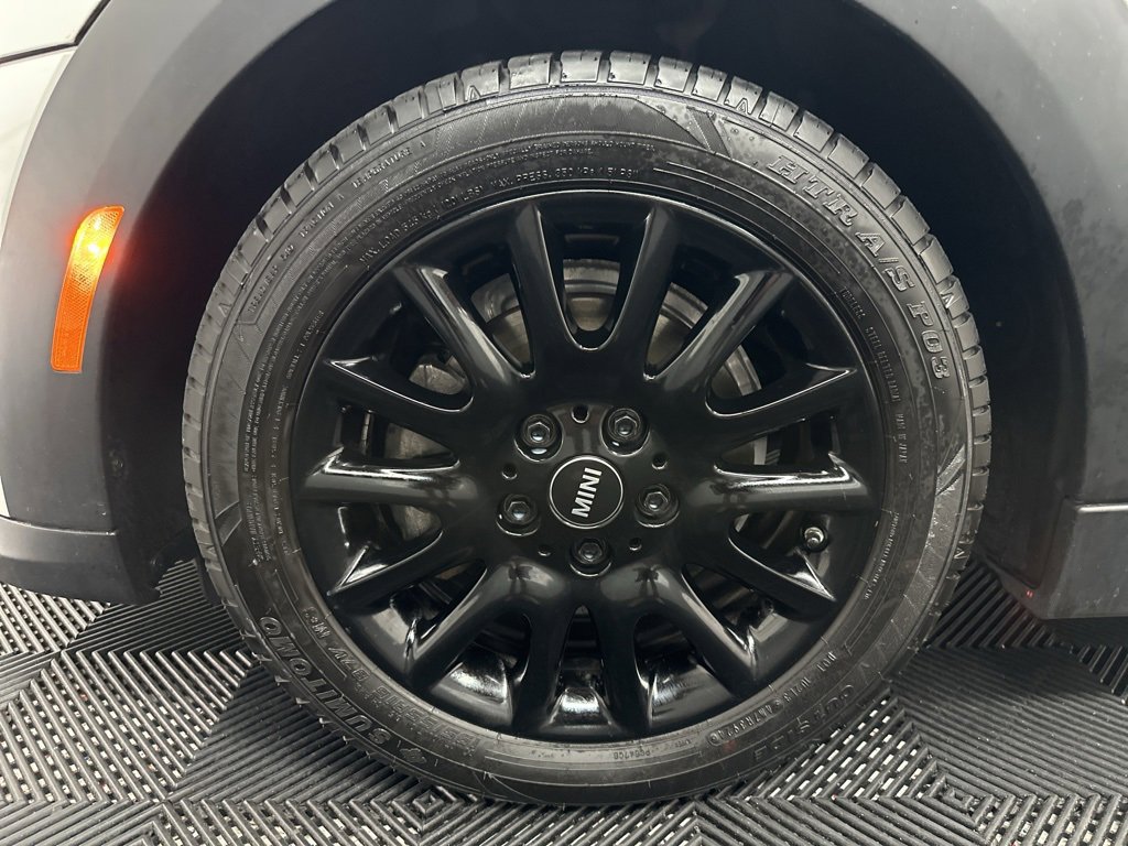 Used 2023 MINI Cooper 2-Door Hardtop image 35