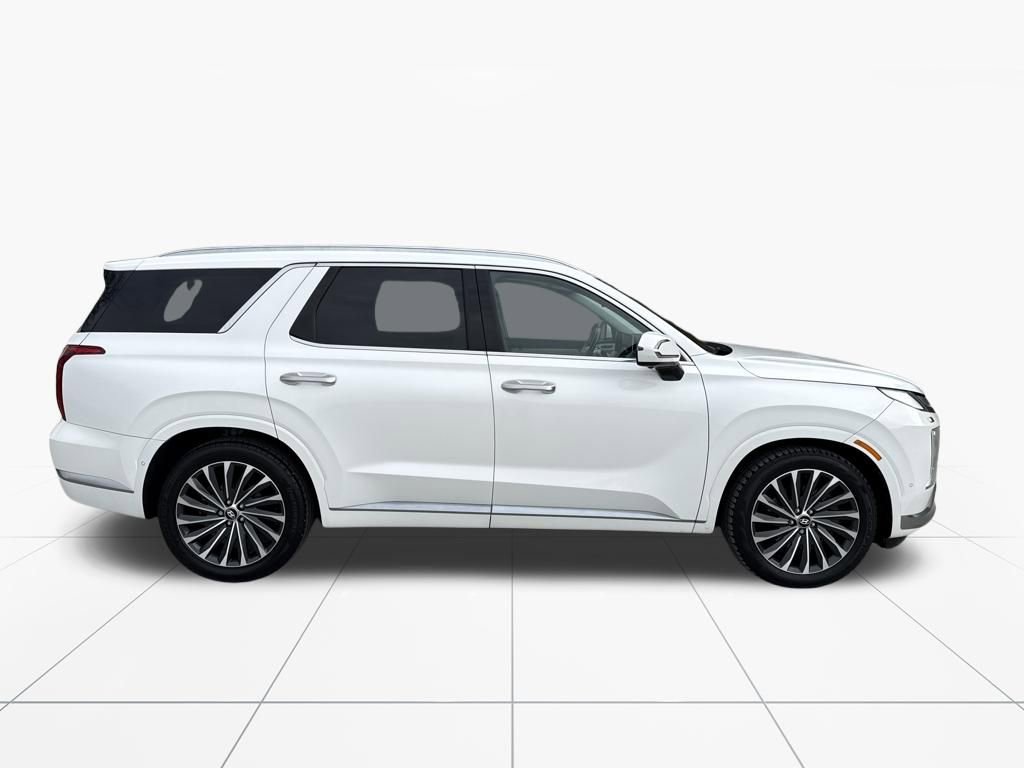 Used 2023 Hyundai Palisade Calligraphy image 16
