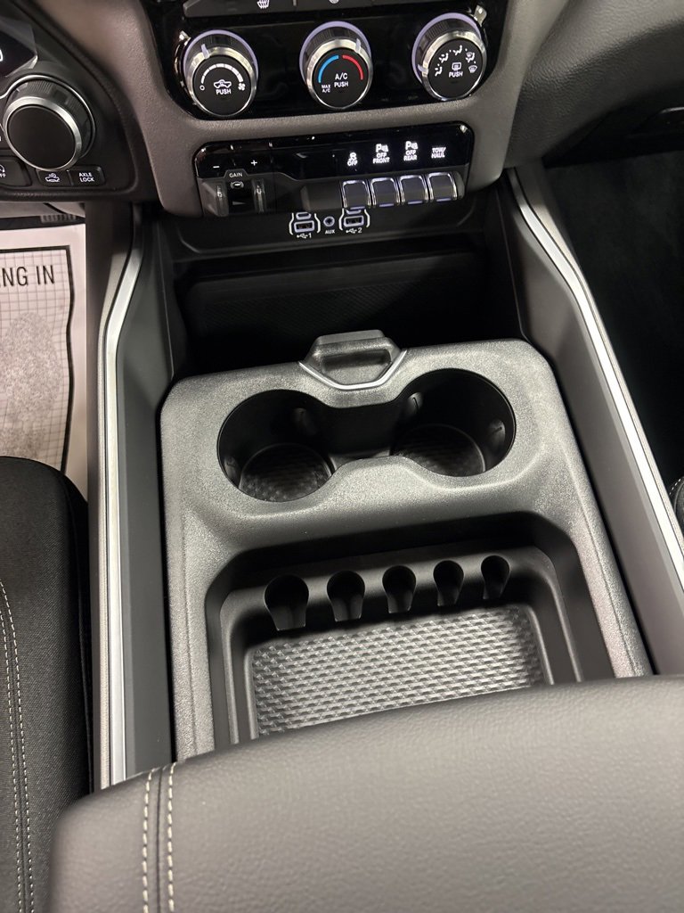 New 2026 RAM 1500 4x4 Crew Cab image 15