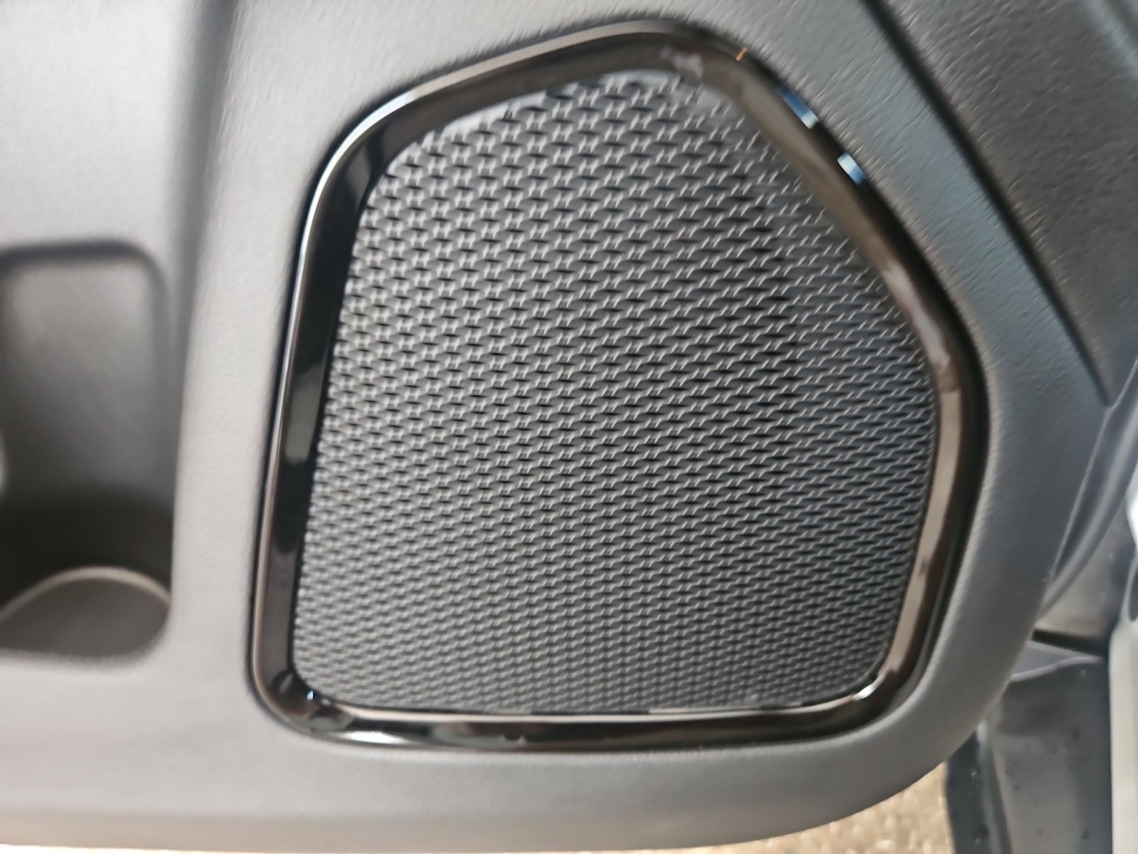 New 2026 Jeep Compass Latitude image 27