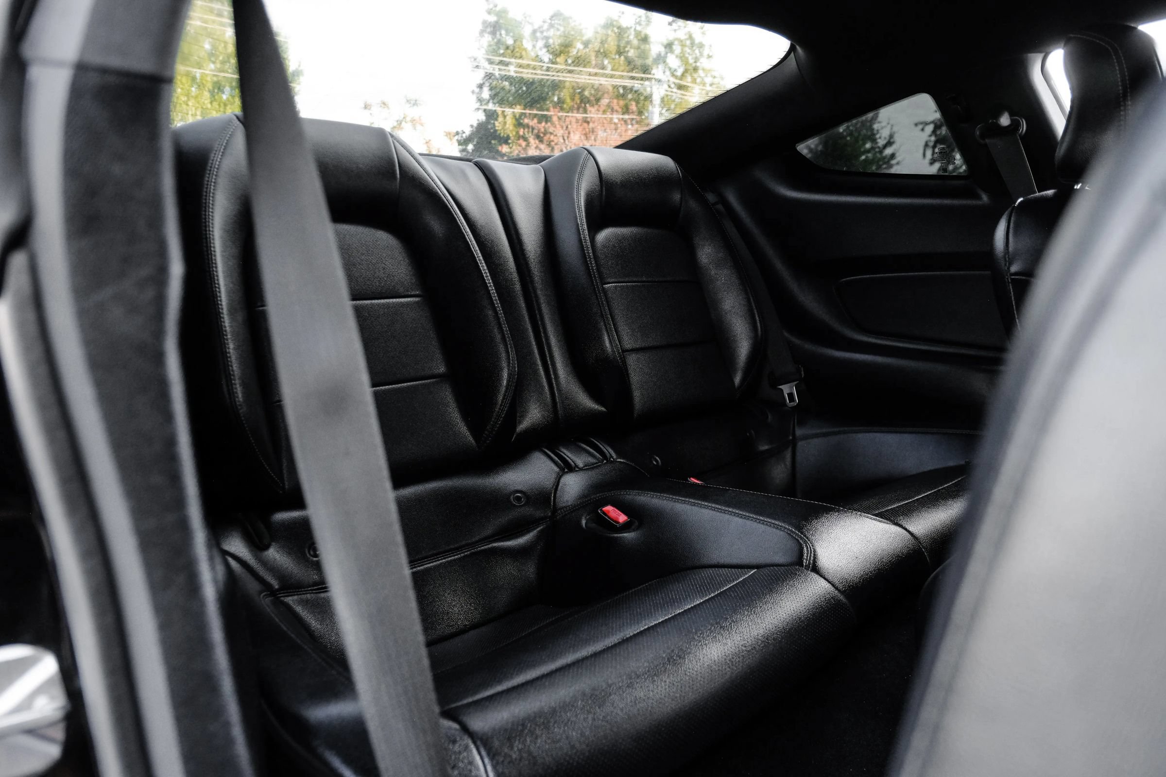 Used 2017 Ford Mustang GT Premium w/ GT Performance Package RWD image 40
