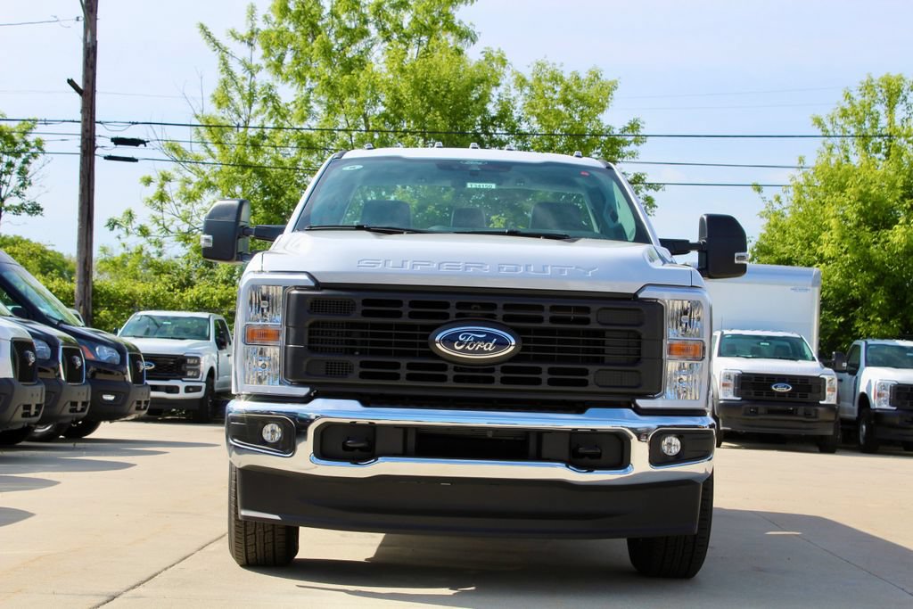 New 2026 Ford F350 XL w/ XL Chrome Package AWD/4WD image 19