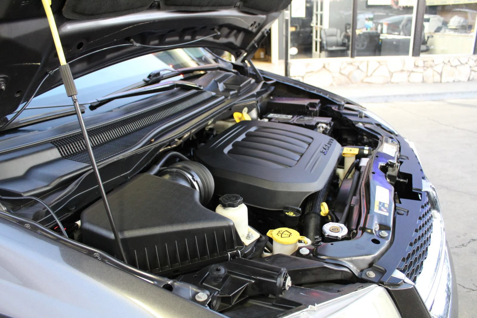 Used 2019 Dodge Grand Caravan SE FWD image 34
