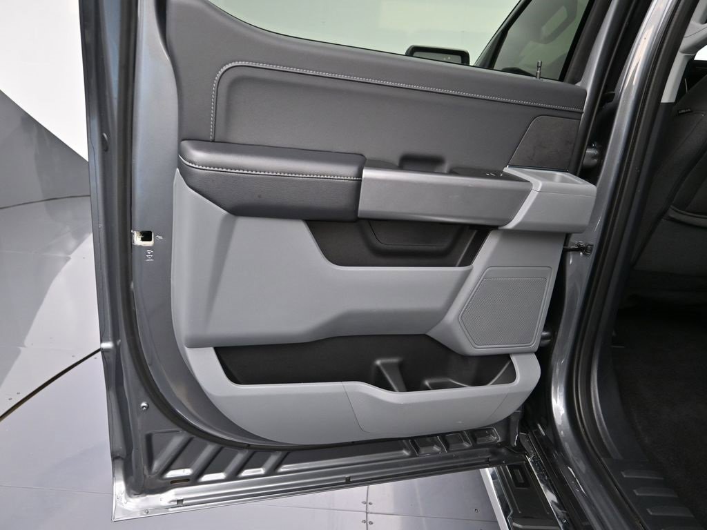 Used 2024 Ford F150 XLT w/ Mobile Office Package image 22