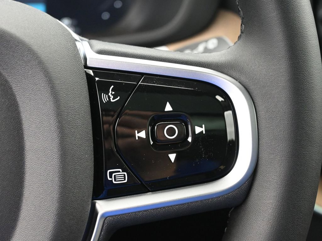 New 2026 Volvo XC60 T8 Plus w/ Protection Package Premier image 10