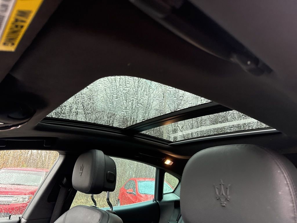 Used 2023 Maserati Levante Modena image 18