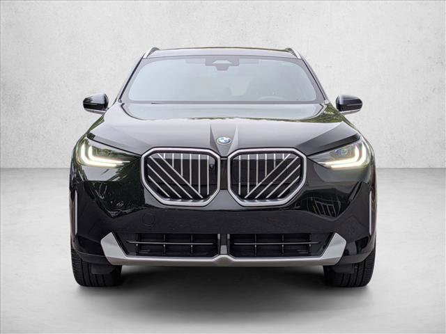 Certified 2025 BMW X3 xDrive30i w/ Premium Package AWD/4WD image 2