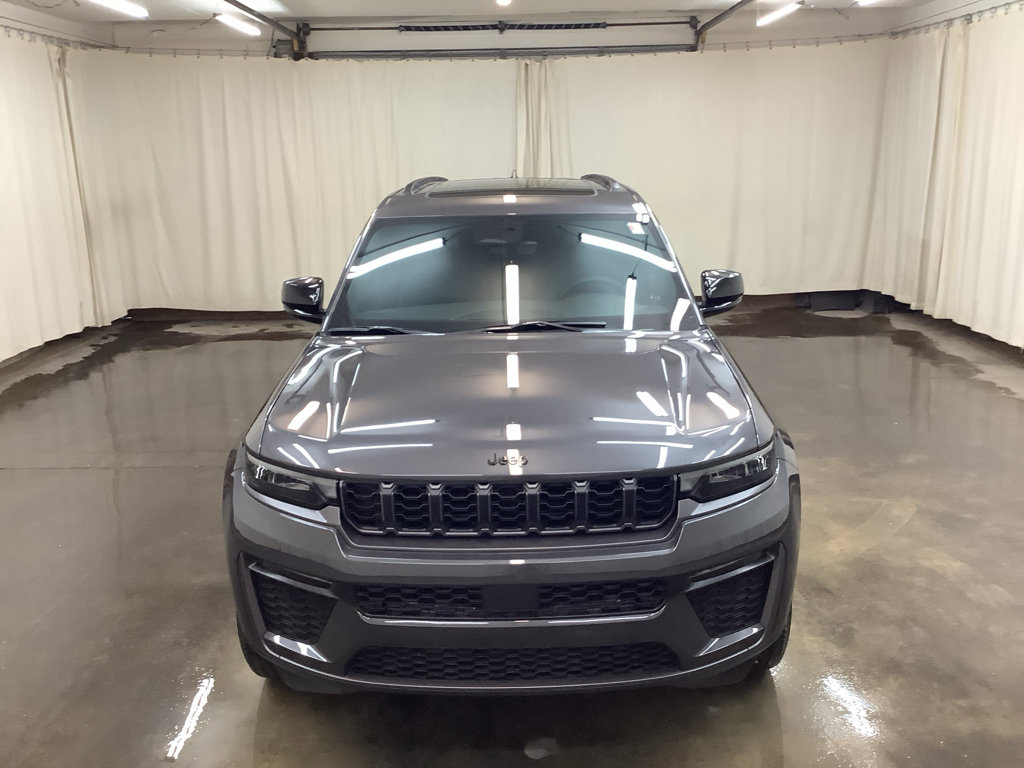 New 2026 Jeep Grand Cherokee L Limited w/ Limited Altitude Package AWD/4WD image 3