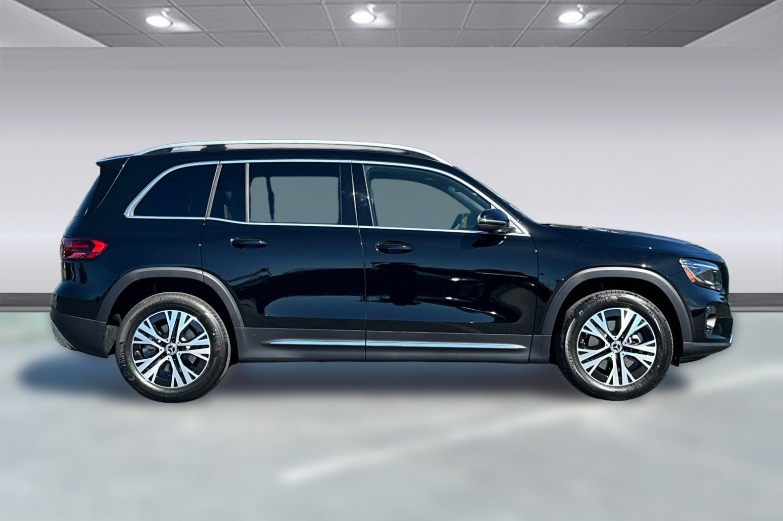 New 2026 Mercedes-Benz GLB 250 image 8