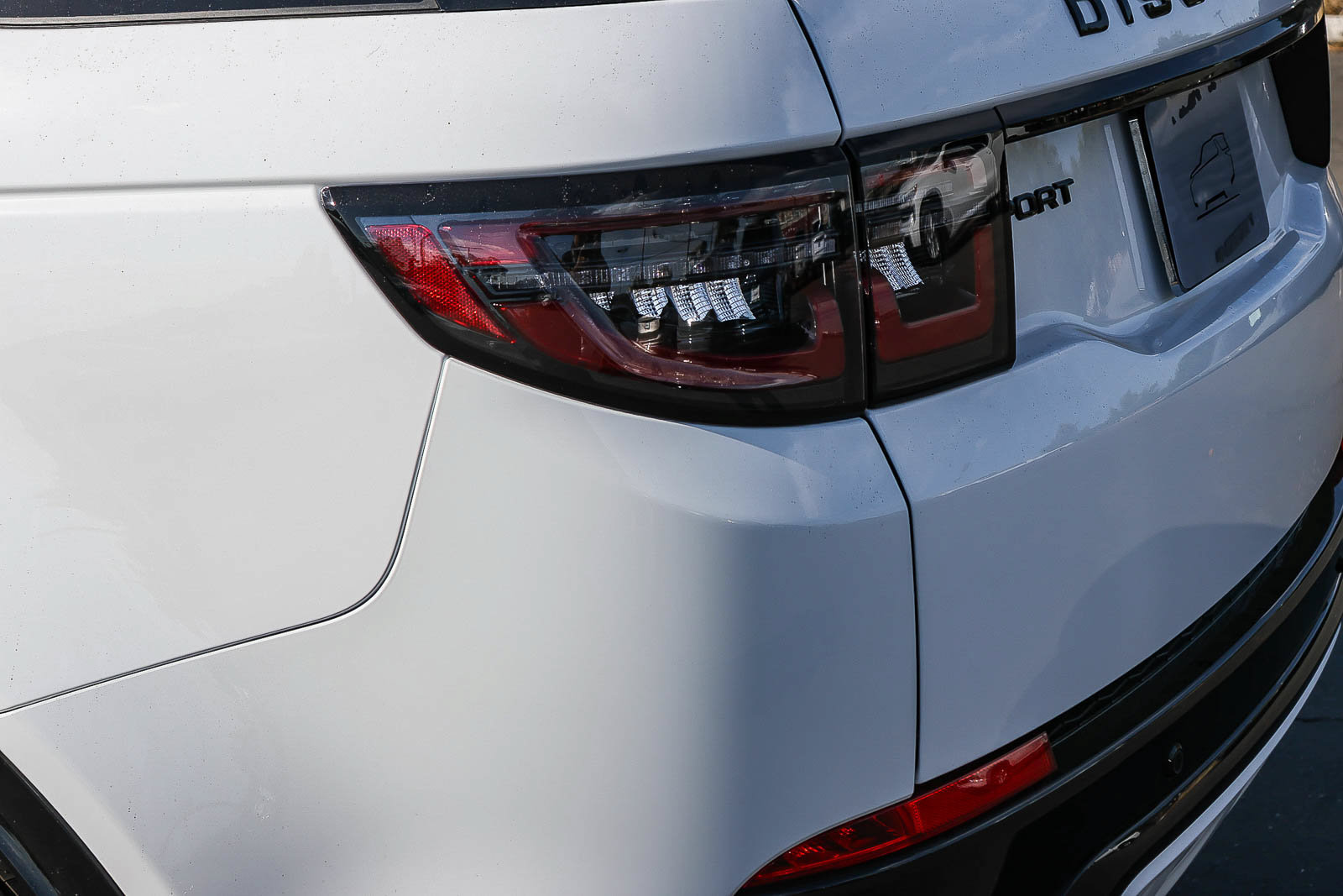 New 2026 Land Rover Discovery Sport Landmark AWD/4WD image 11