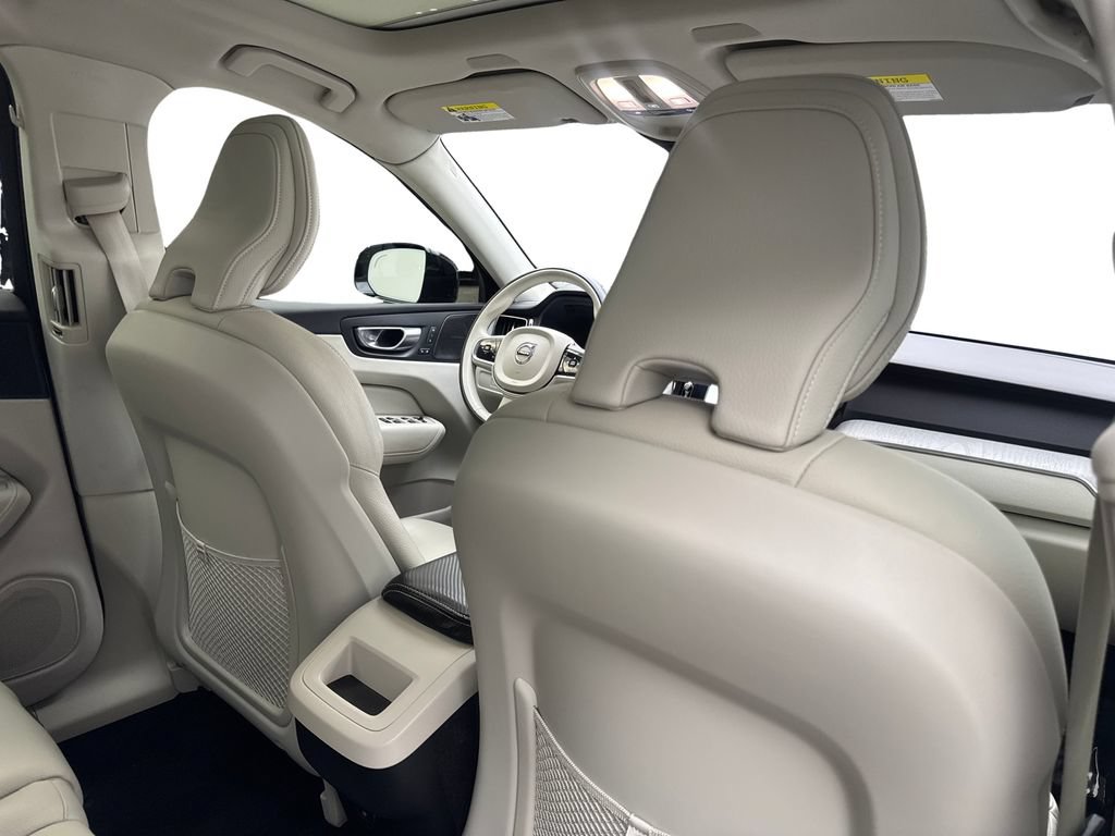 Used 2024 Volvo XC60 B5 Plus w/ Protection Package Premier AWD/4WD image 42