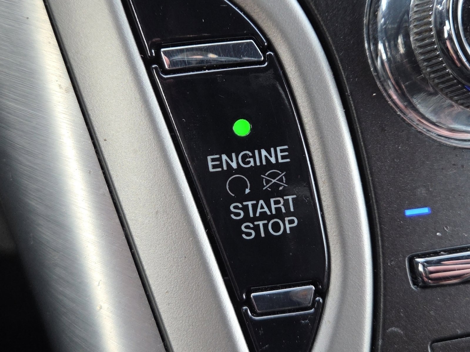 Used 2020 Lincoln Nautilus Premier w/ Equipment Group 101A image 33