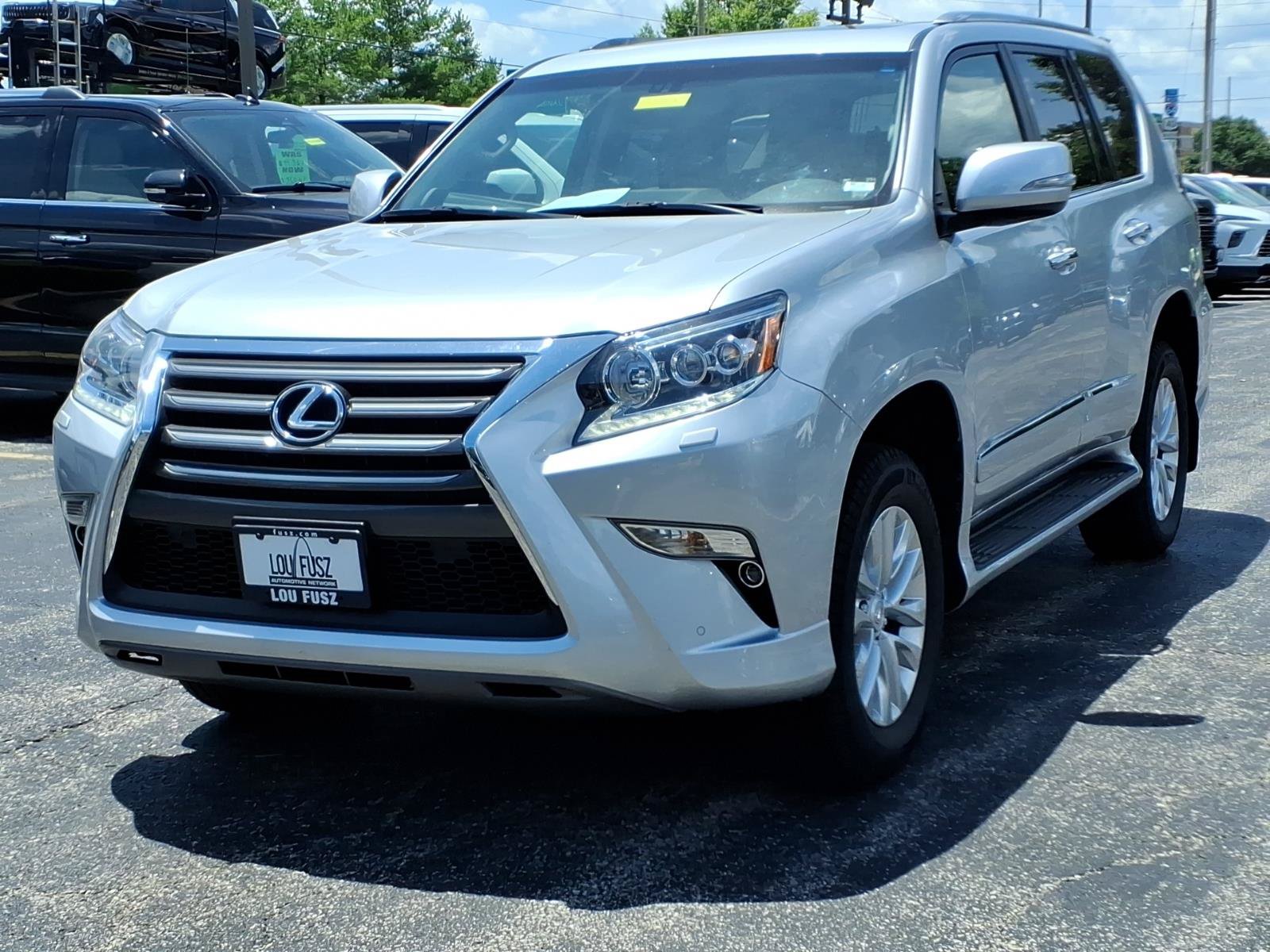 Used 2018 Lexus GX 460 Premium w/ Premium Package AWD/4WD image 3