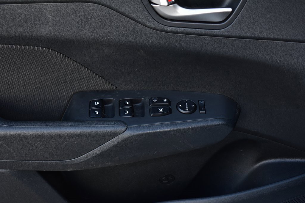 Used 2020 Hyundai Accent SE image 13