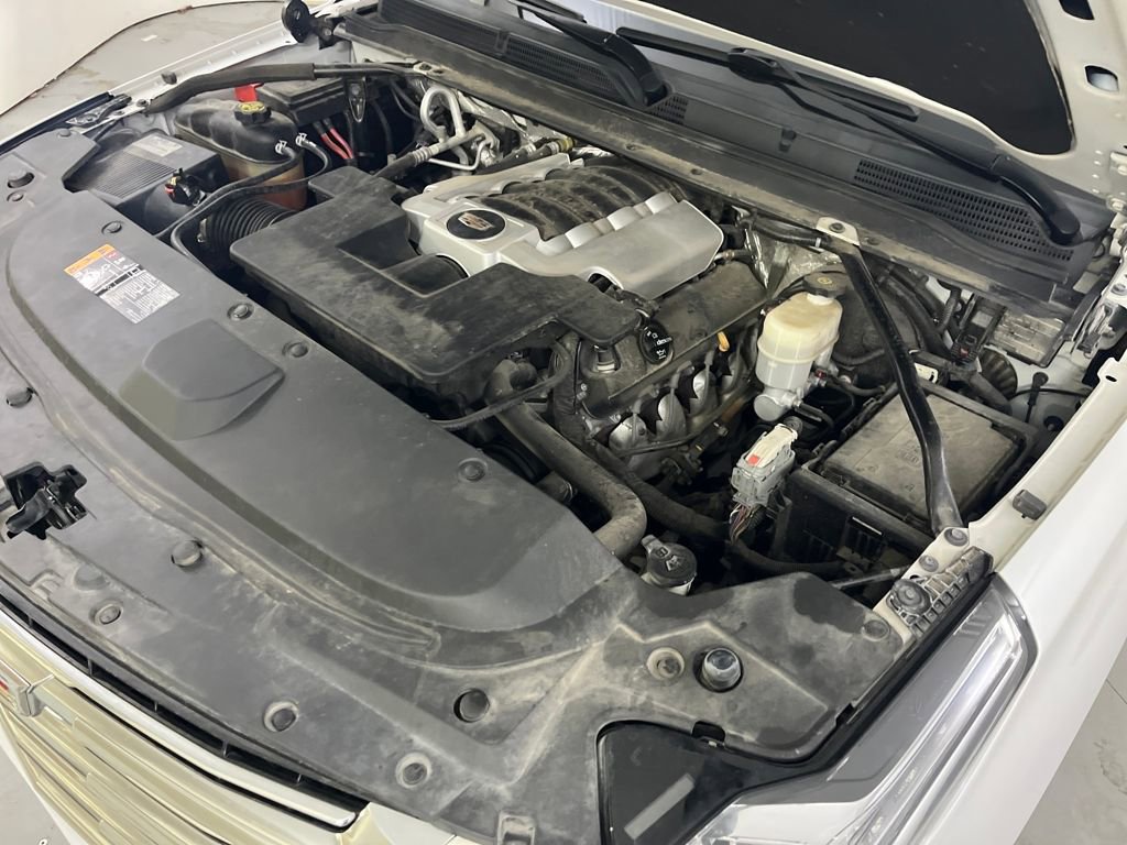 Used 2017 Cadillac Escalade Platinum image 12