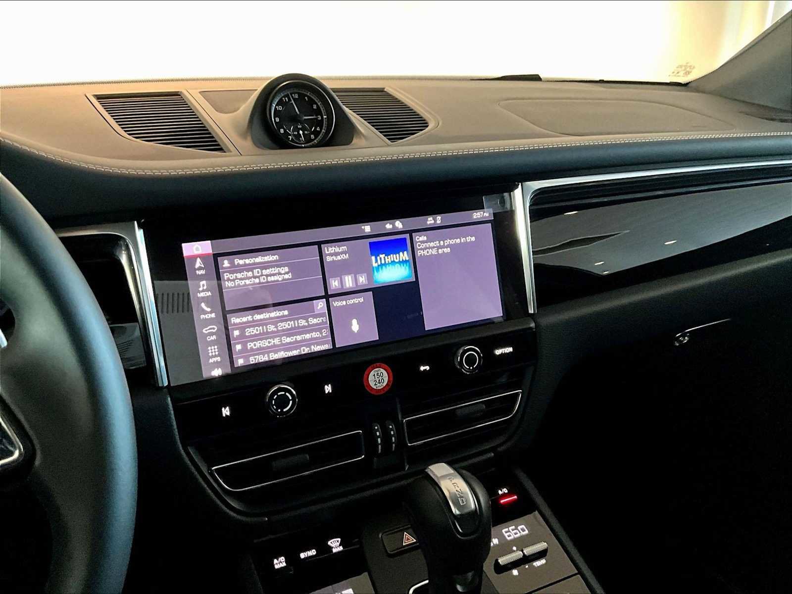 Used 2025 Porsche Macan S image 19