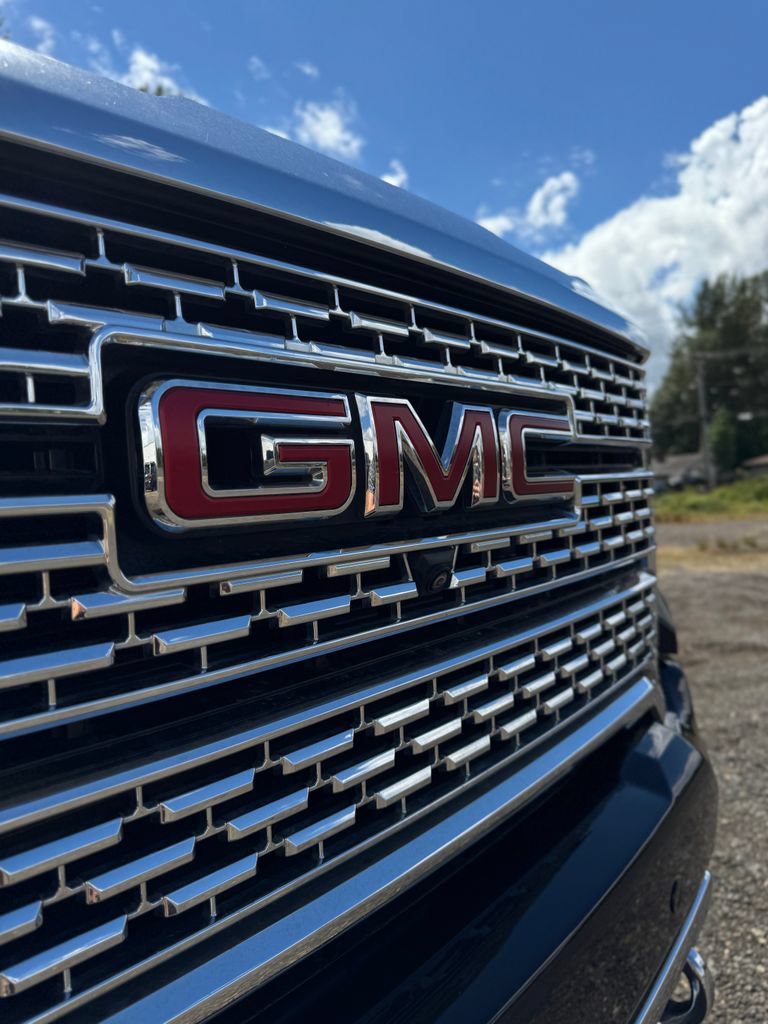 Used 2022 GMC Sierra 3500 Denali w/ Denali Black Diamond Edition AWD/4WD image 50