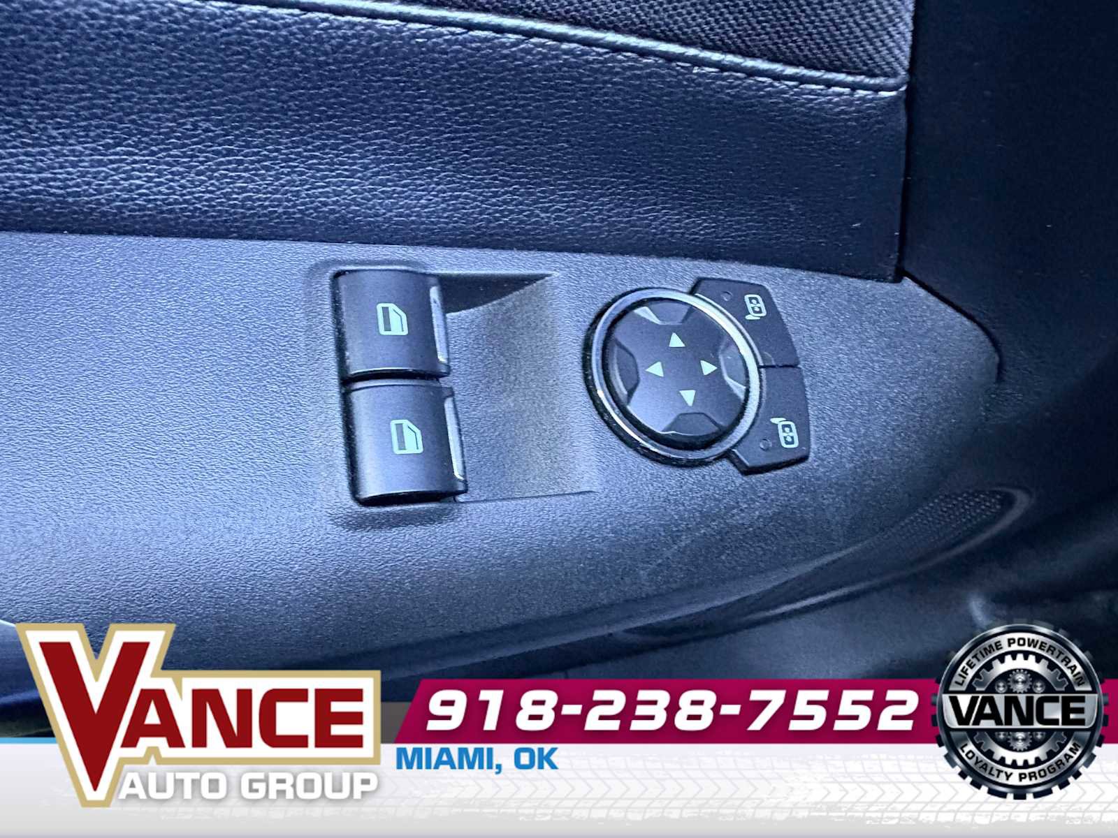 Used 2017 Ford Mustang Coupe image 27