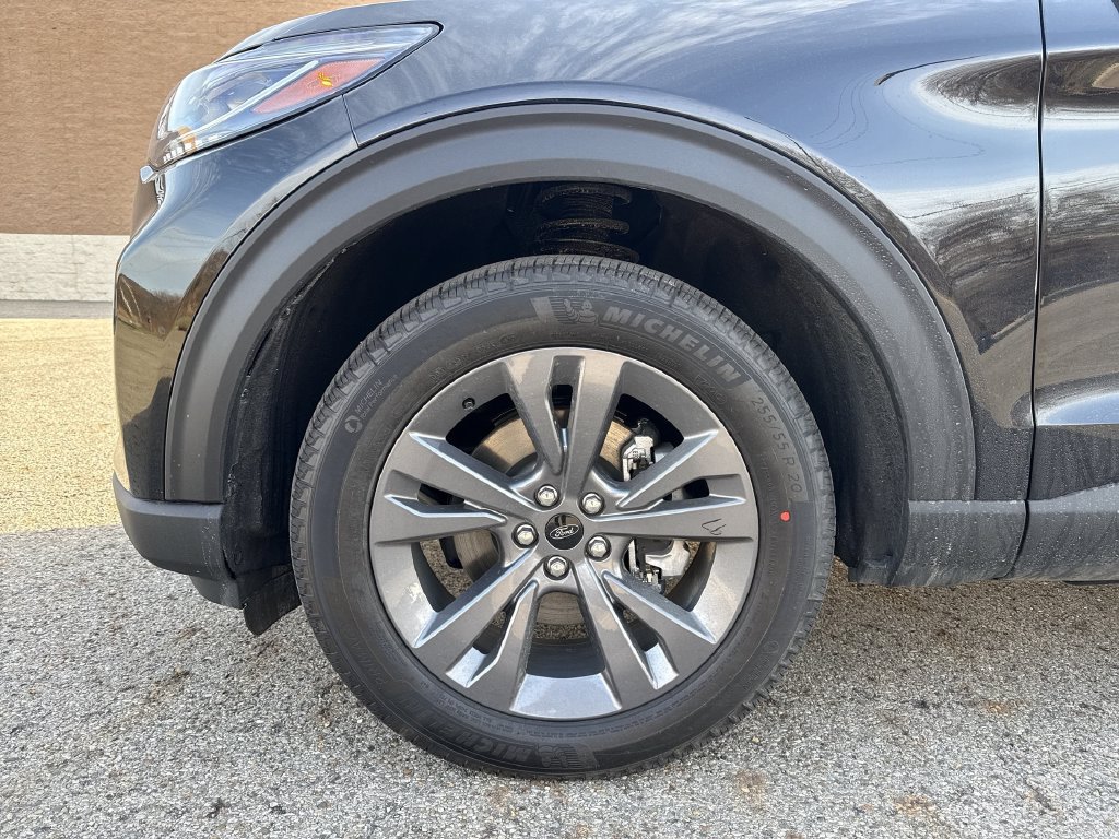New 2026 Ford Explorer Active w/ Active Comfort Package AWD/4WD image 19