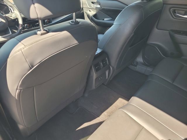 Certified 2023 Nissan Rogue SV w/ SV Premium B Package FWD image 14