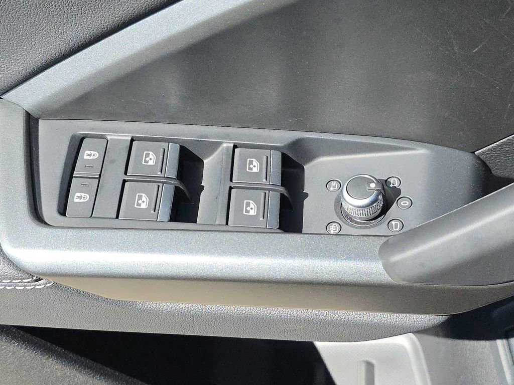 Certified 2025 Audi Q3 2.0T Premium w/ Convenience Package image 19