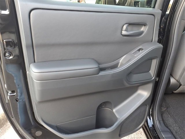 New 2026 Nissan Frontier SV image 9