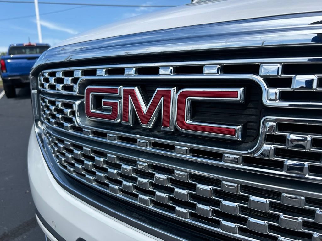 Used 2018 GMC Acadia Denali AWD/4WD image 10