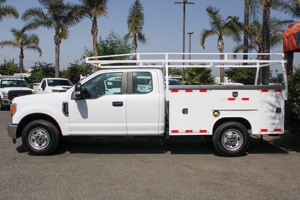 Used 2018 Ford F250 XL w/ Power Equipment Group RWD image 5
