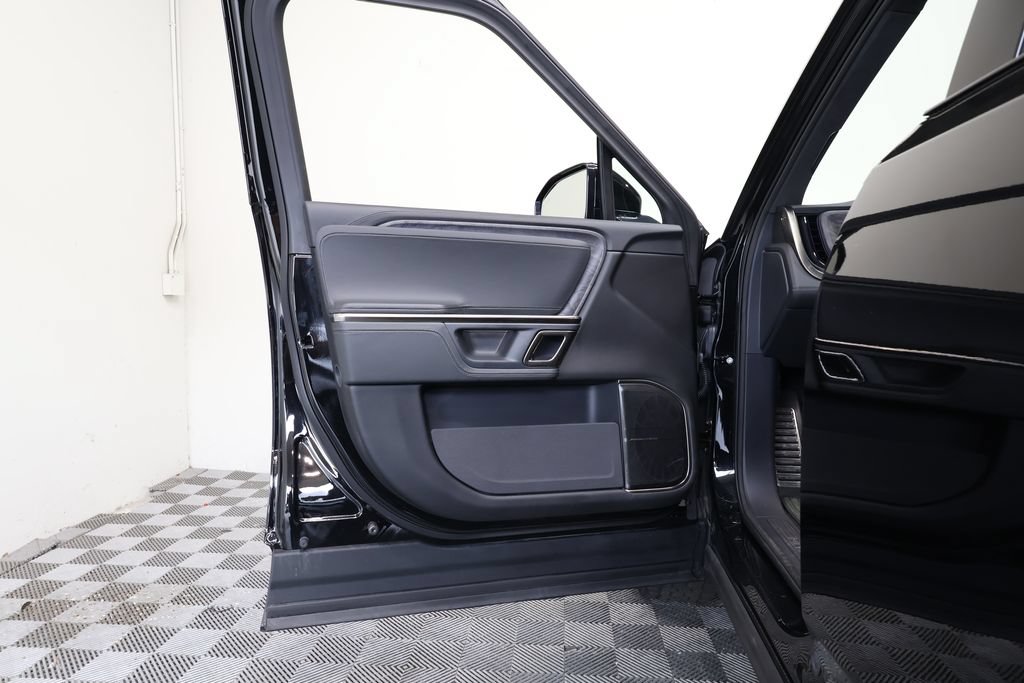 Used 2022 Rivian R1S Launch Edition AWD/4WD image 17
