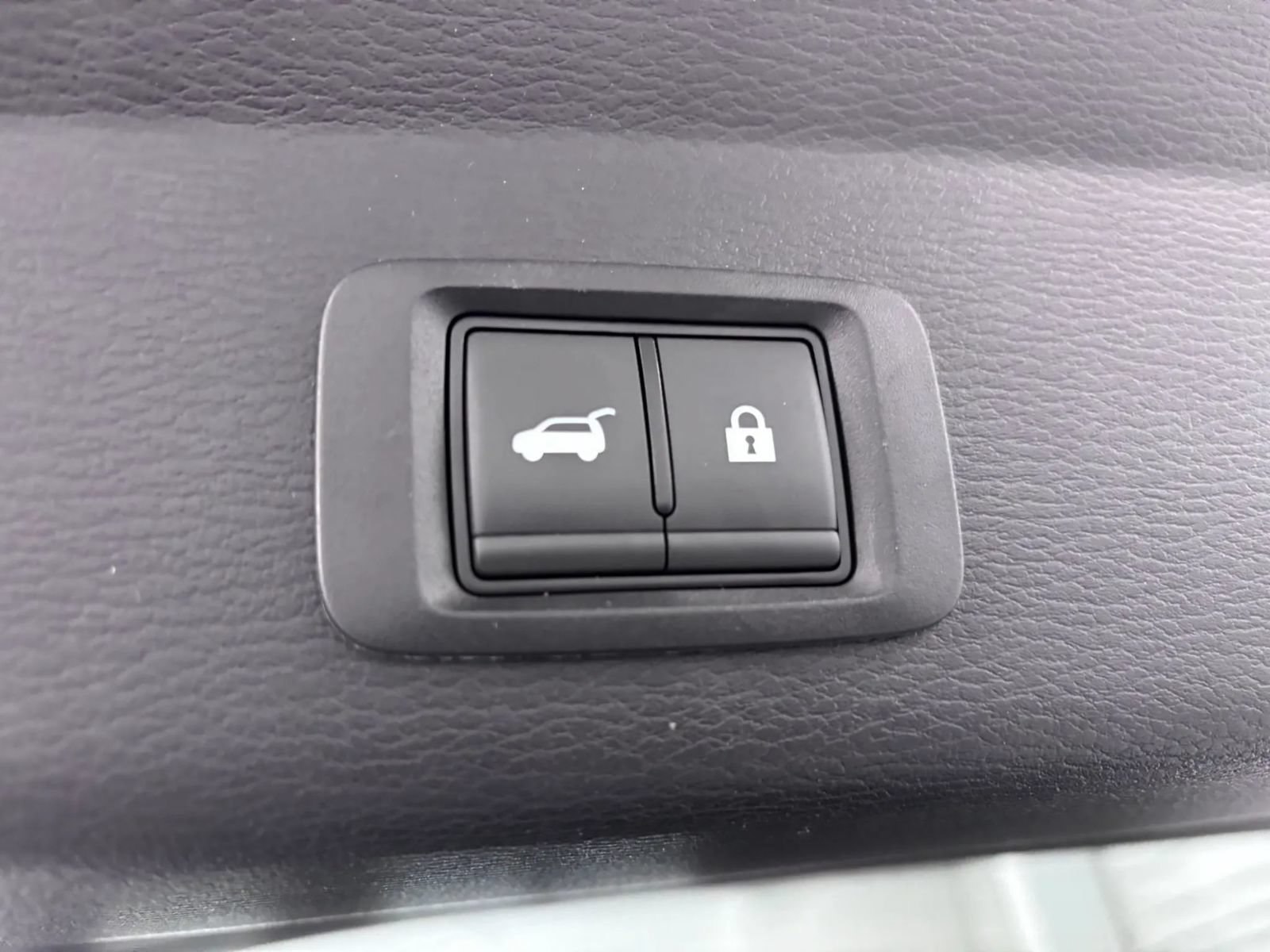 Used 2024 Mitsubishi Outlander SEL AWD/4WD image 37